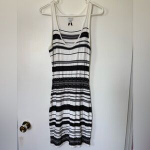 🎉4/30$🎉 Dynamite Black and White Knit Dress Medium